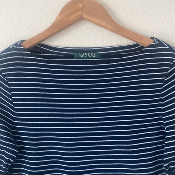 Lauren by Ralph Lauren Women’s Short Sleeve Navy&White Pinstripe Top Size Medium - Picture 3 of 6